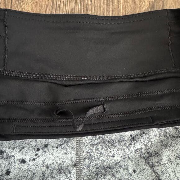 Lululemon Speed Up Short Awaken 2.5" - Size 6 - Picture 8 of 12